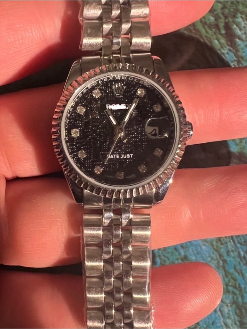 Luxury Watch for Women- Silver - Good Quality - NEW - Picture 5 of 6